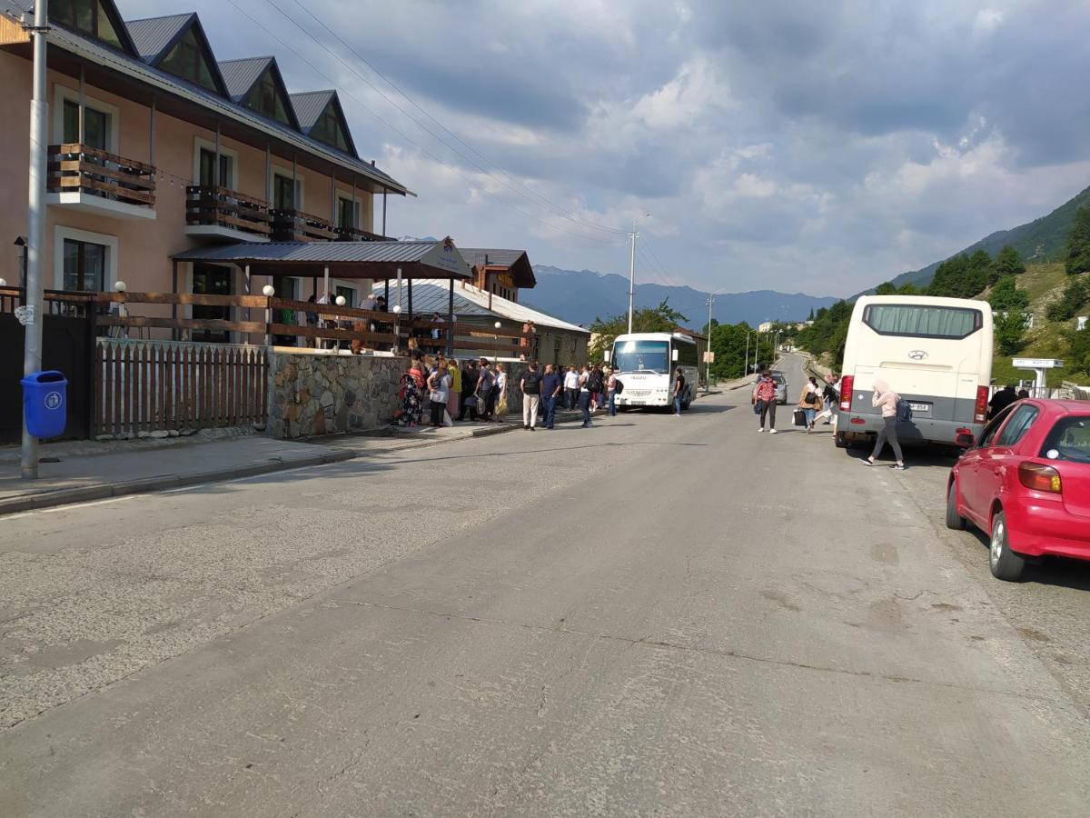 Hotel White Mountains • Თეთრი Მთები Mestia Kültér fotó